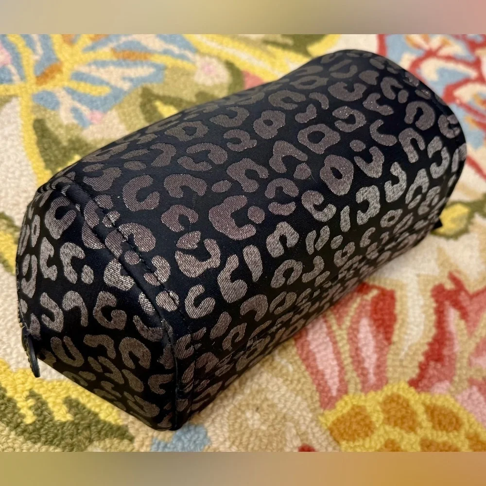 KATE SPADE Chelsea Medium Metallic Black Leopard Print Zip Pouch W/ Wristlet - Picture 8 of 16